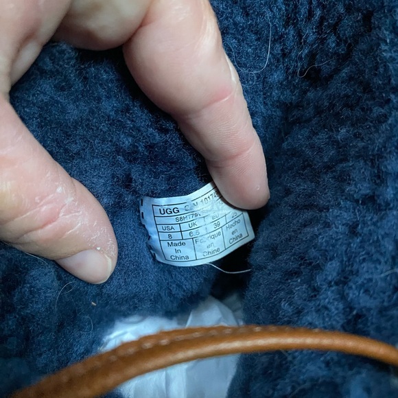 UGG Maia leather drawstring short classic boots - Picture 4 of 5